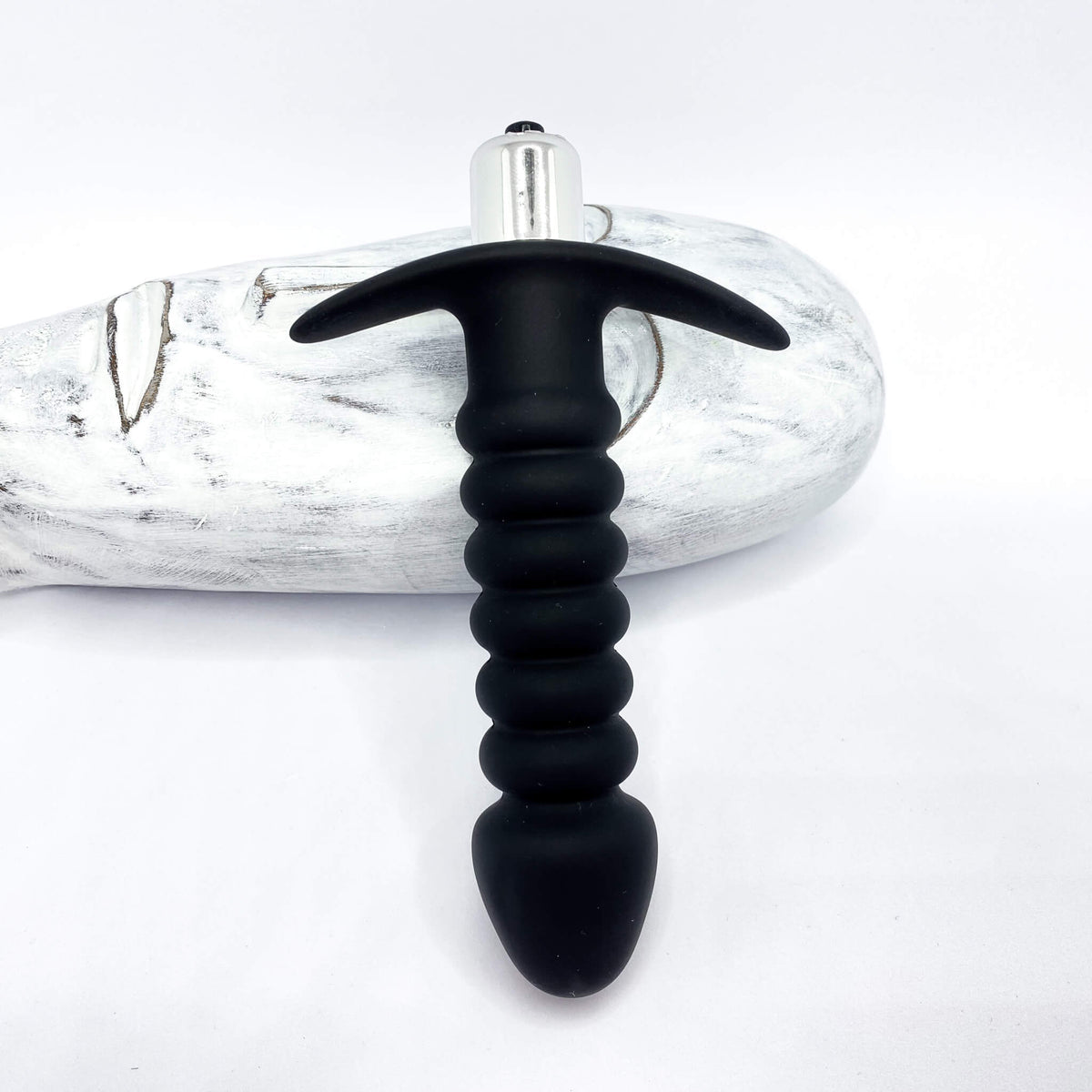 Ribbed Roamer Vibrating Butt Plug