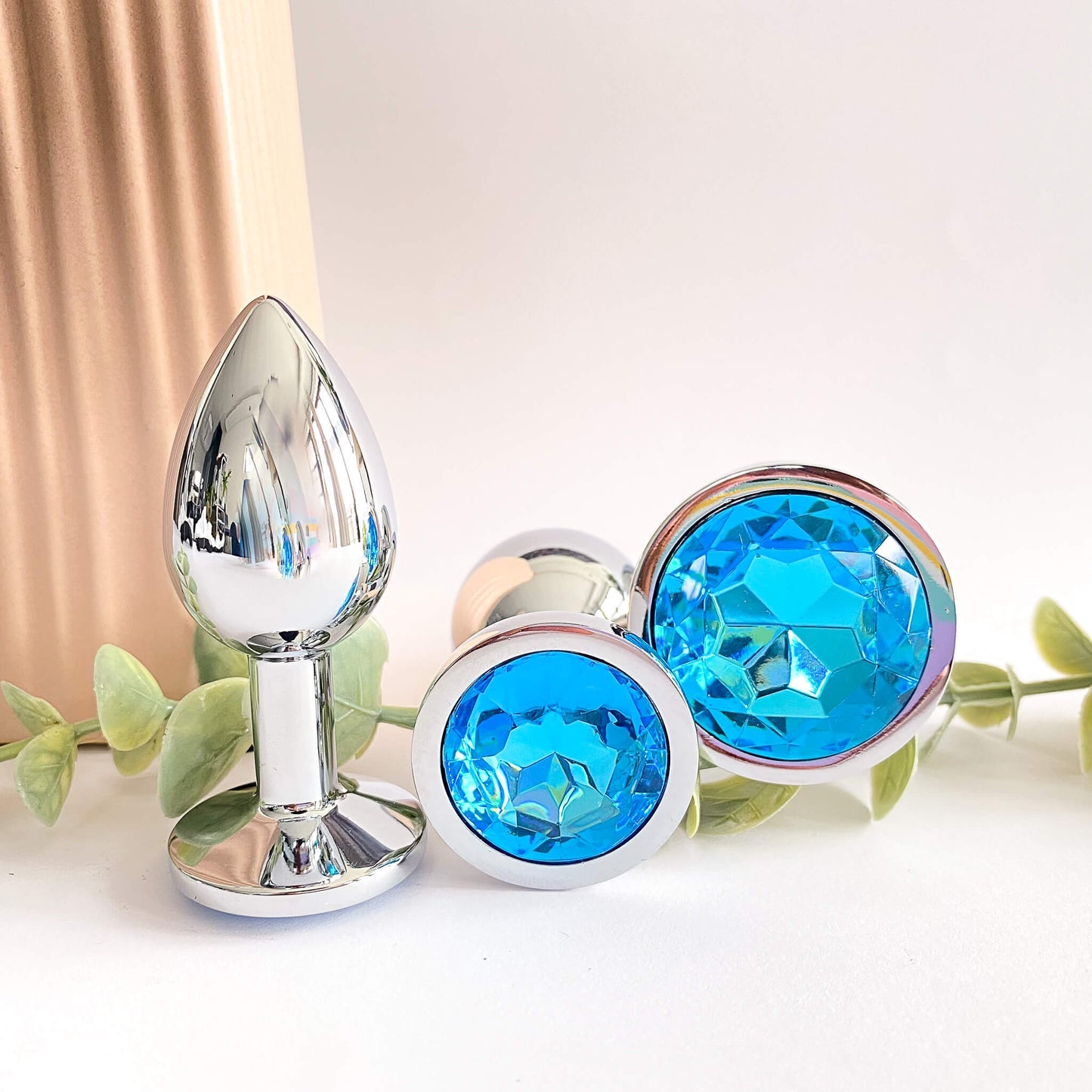 Jeweled Metal Butt Plug - 2.5 cm