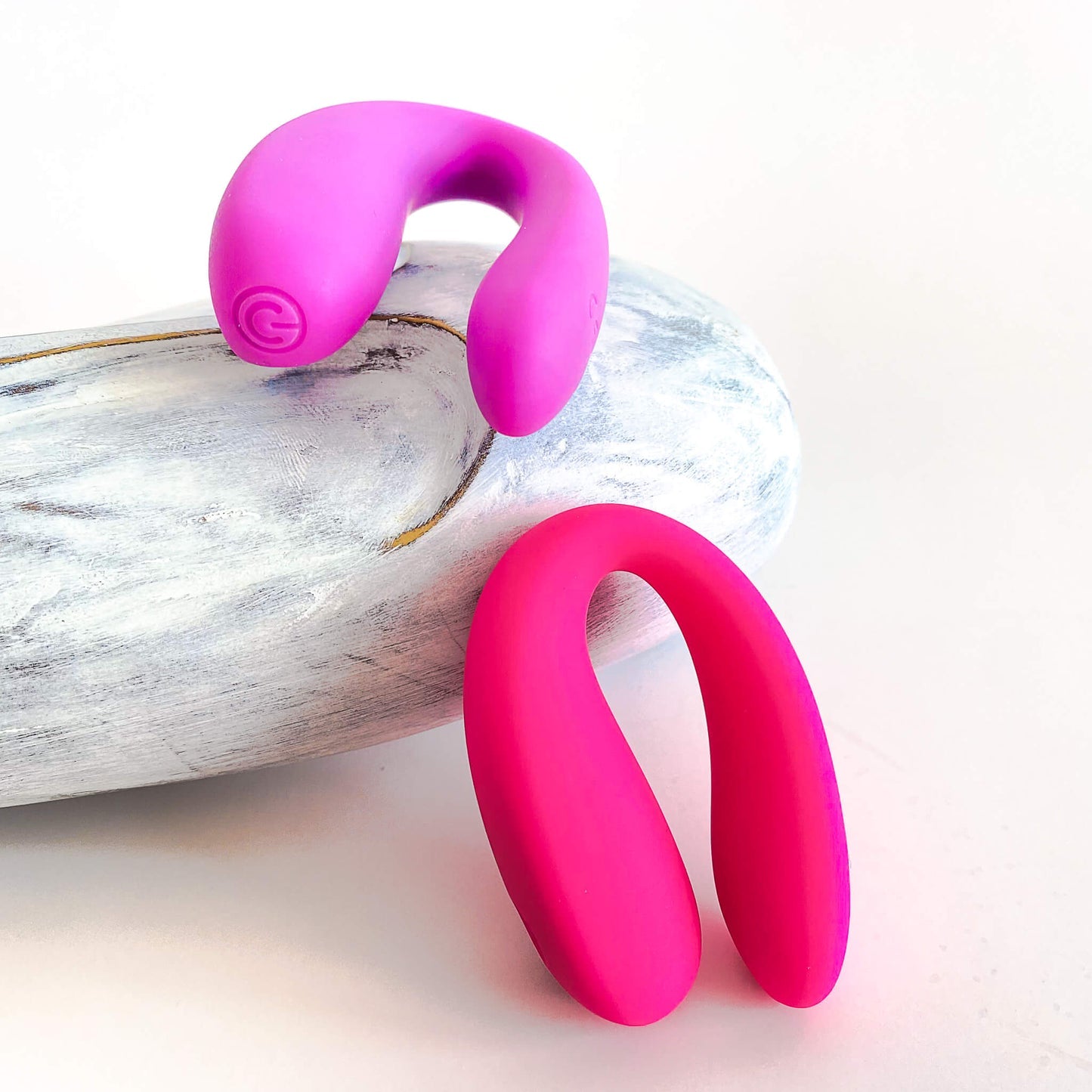 Couples C-Shaped Vibrator