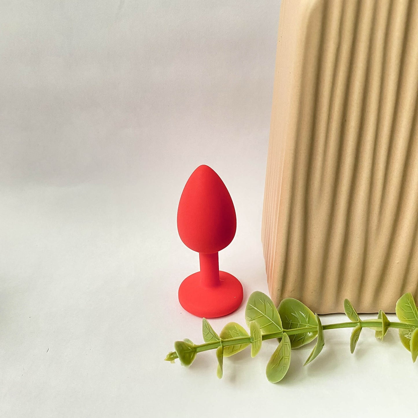 Silicone Jeweled Butt Plug - 4cm
