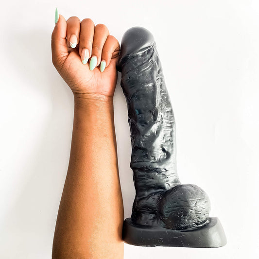 Deep Diver Huge Dildo (28cm/11
inches)
