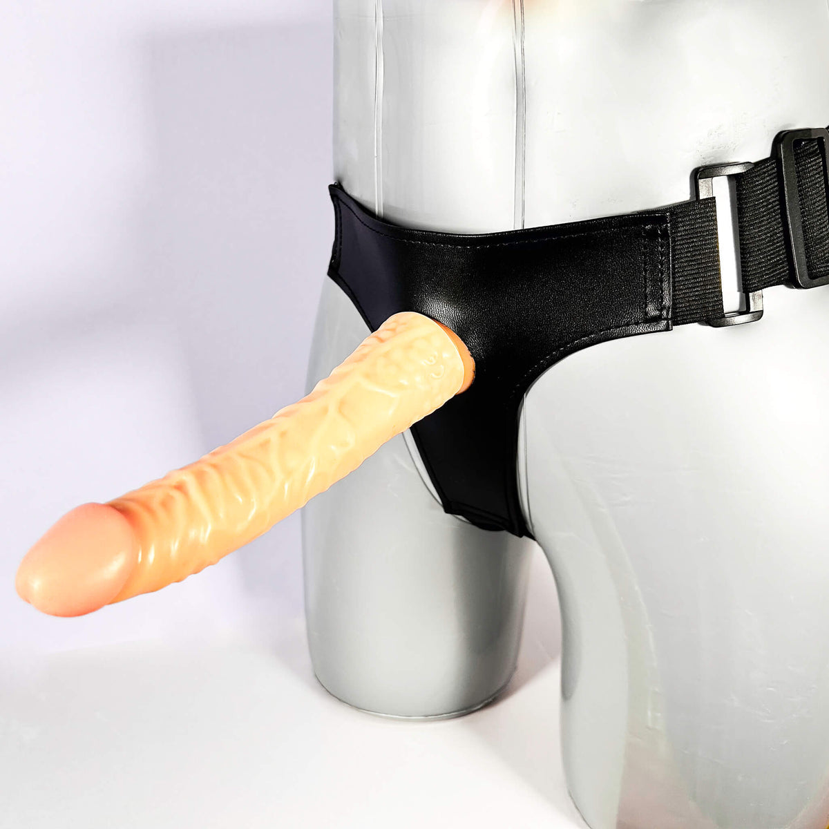 Lengthy Liberation Strap On Dildo
(21cm/8.3Inch)